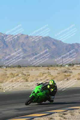 media/Jan-10-2025-CVMA Friday Practice (Fri) [[489e0da257]]/Group 4 and Trackday/Session 2 (Turn 4 Inside)/